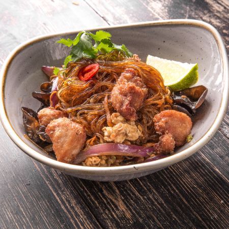Стеклянная лапша с курицей, забери сам Стеклянная лапша с курицей, забери сам