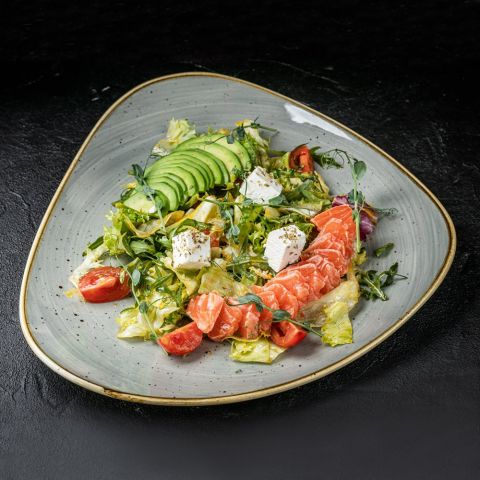 Салат з лососем (250г)