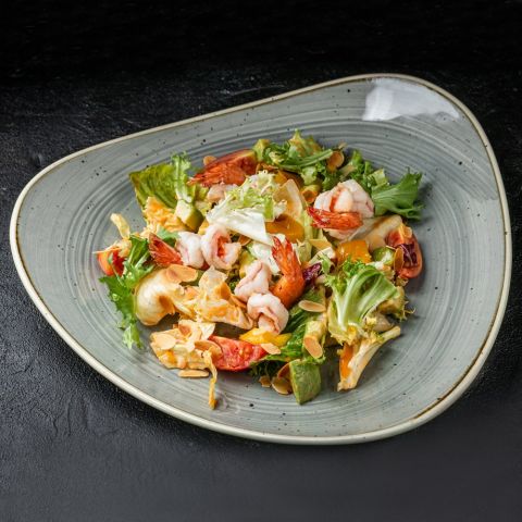 Салат з манго і кревтками (220г)